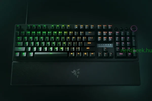 razer-huntsman-v3-pro-hero-desktop-v3
