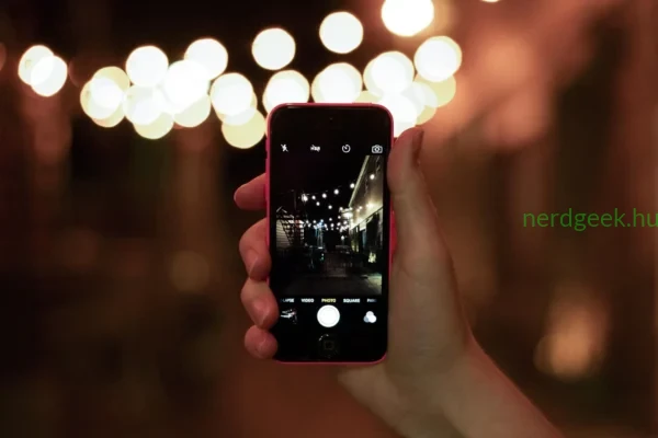 pexels-apple-1868279_1920