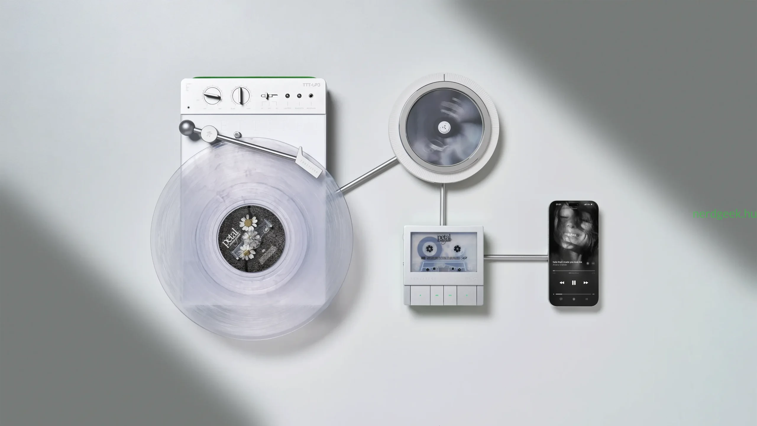 Trettitre Retro Ambient Audio System